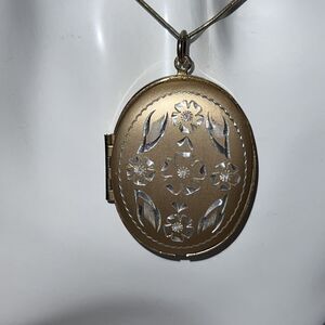 Gorgeous Vermeil .925 Sterling Silver Etched Photo Locket w/ 18" Snake Chain